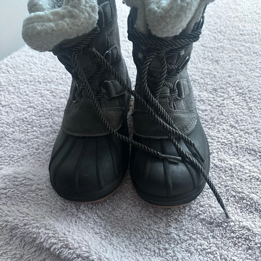 Cat & Jack Gray Snow Boots for Kids